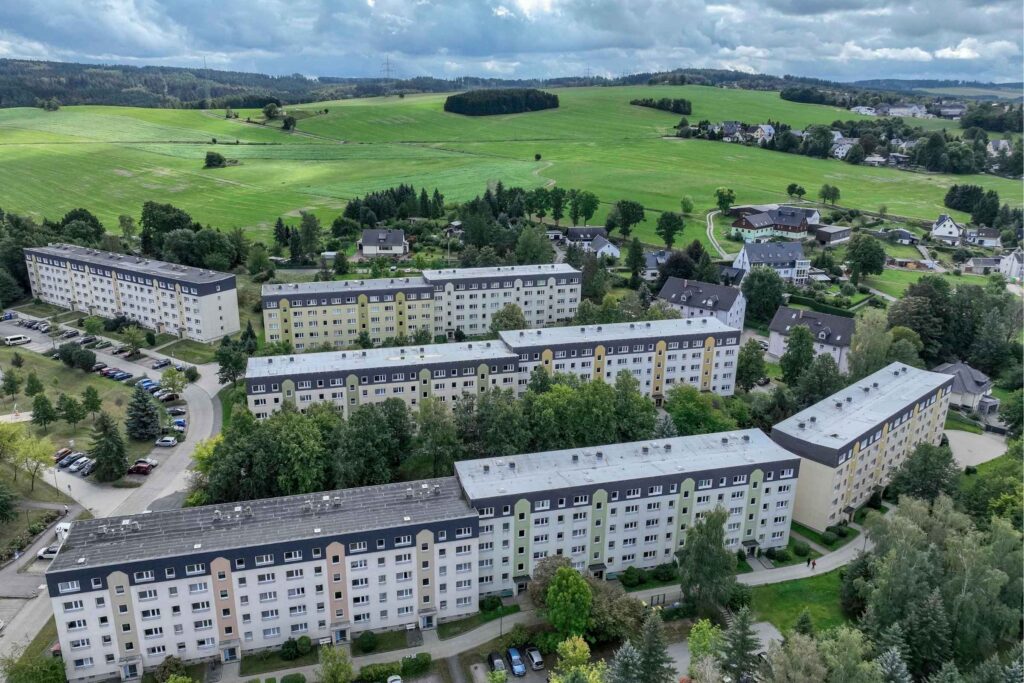 Luftbildaufnahme mit Blick auf das Hufelandgebiet und Umland in Stollberg.